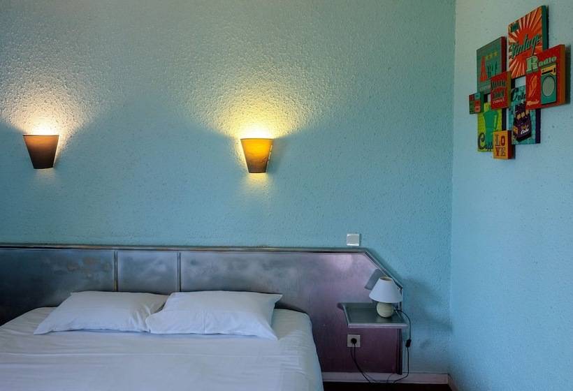 Logis Hotel Noemys Brive   Restaurant Le Teinchurier