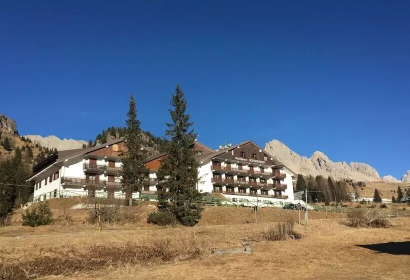 Отель Residence Rododendro