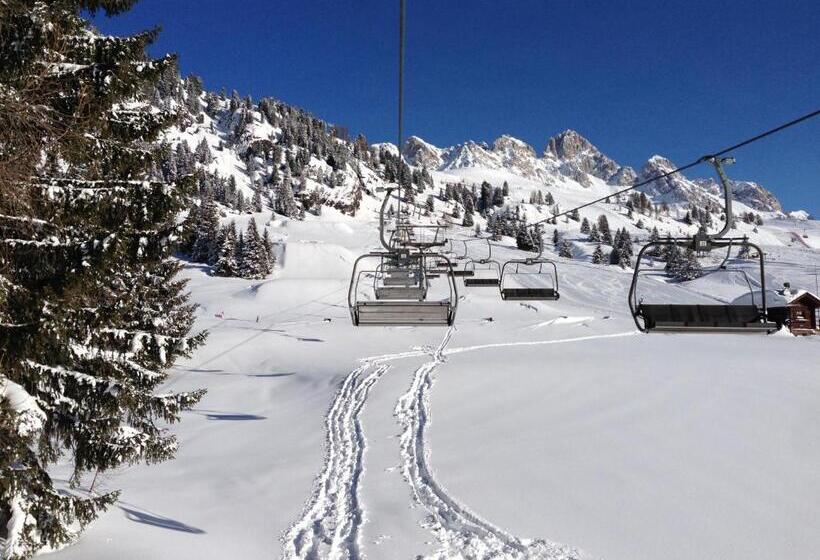 ホテル Residence Rododendro