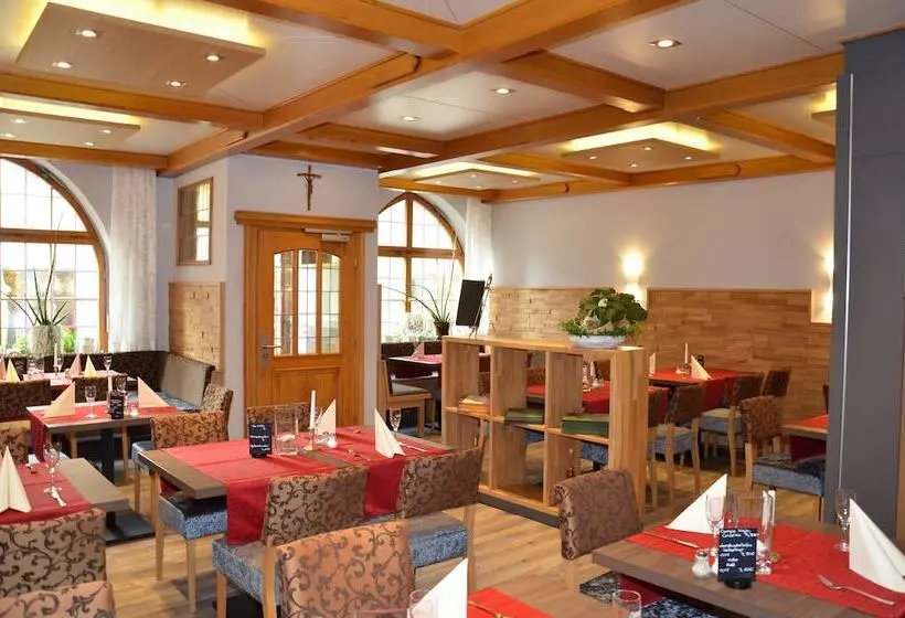 ホテル Sonne Das Kleine Altstadt