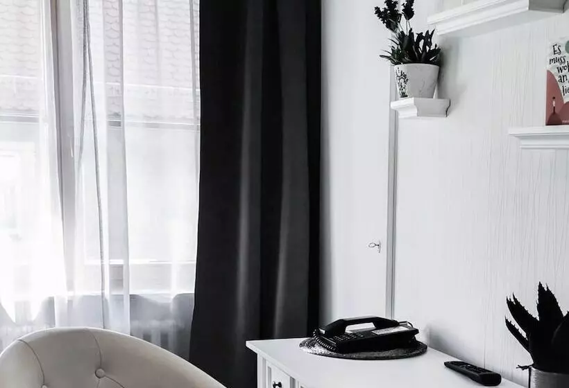 ホテル Sonne Das Kleine Altstadt