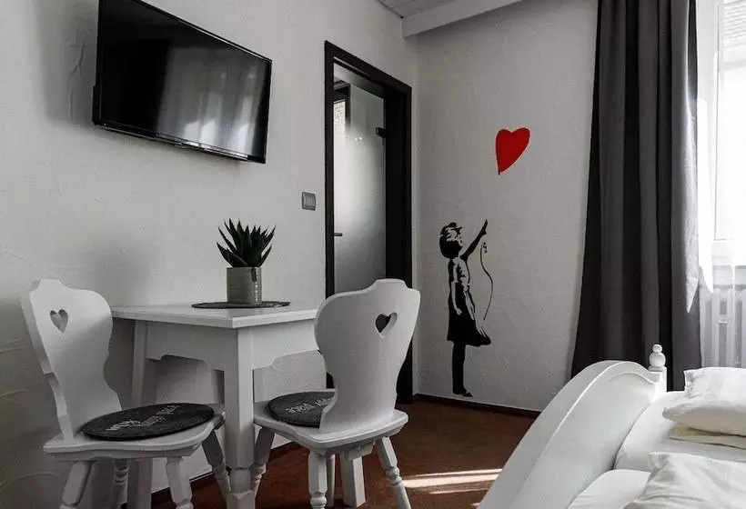 ホテル Sonne Das Kleine Altstadt