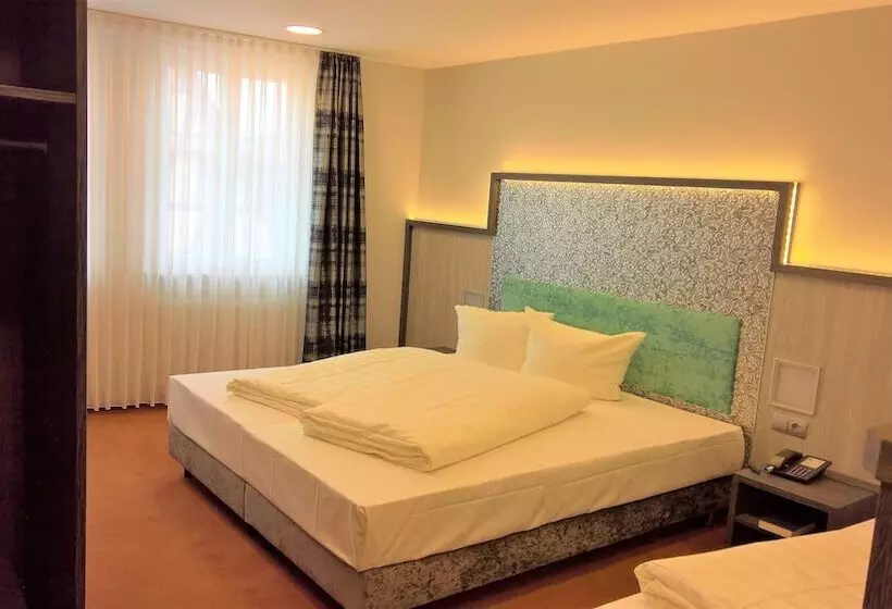 ホテル Sonne Das Kleine Altstadt