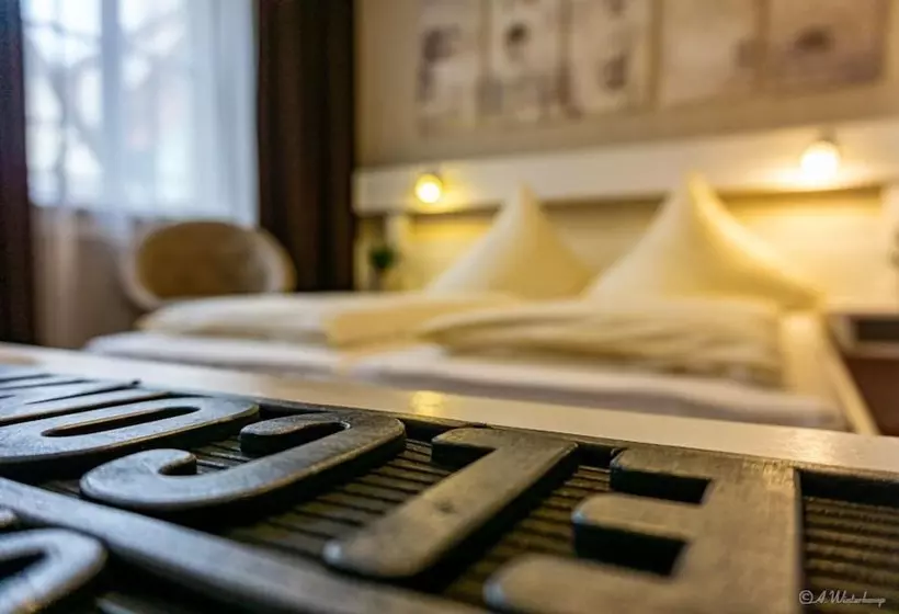 ホテル Sonne Das Kleine Altstadt