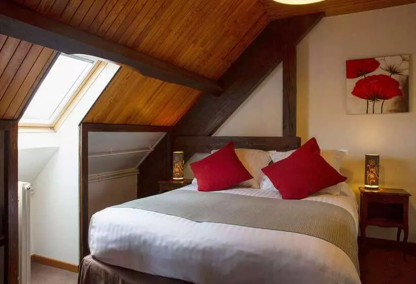 Отель Auberge De La Petite Ferme, Super Besse Est, The Originals Relais