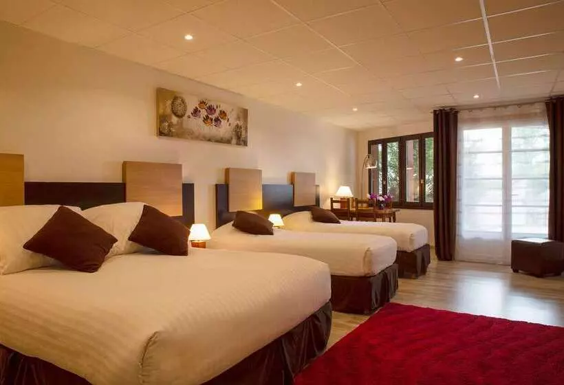 Отель Auberge De La Petite Ferme, Super Besse Est, The Originals Relais