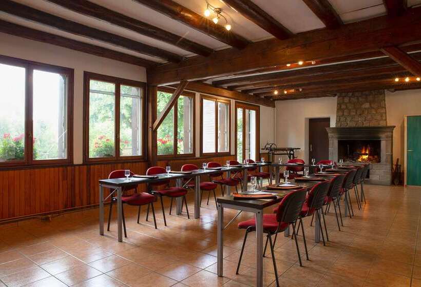 فندق Auberge De La Petite Ferme, Super Besse Est, The Originals Relais