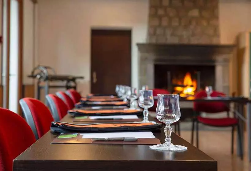 Отель Auberge De La Petite Ferme, Super Besse Est, The Originals Relais