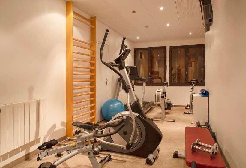 فندق Auberge De La Petite Ferme, Super Besse Est, The Originals Relais