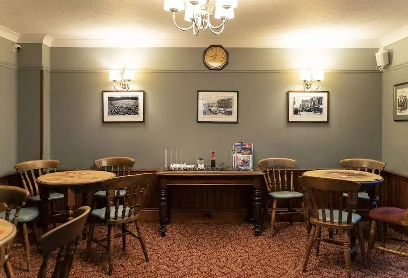 בית מלון כפרי The Red Lion