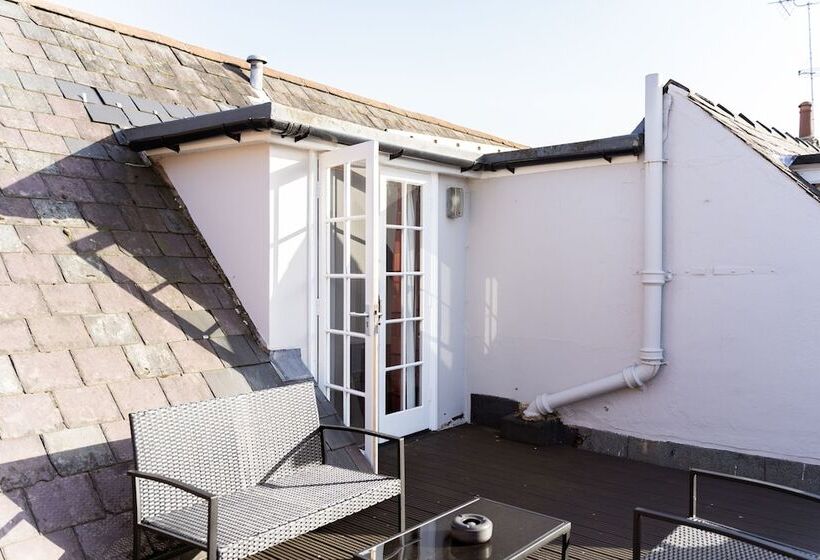 Отель The Red Lion