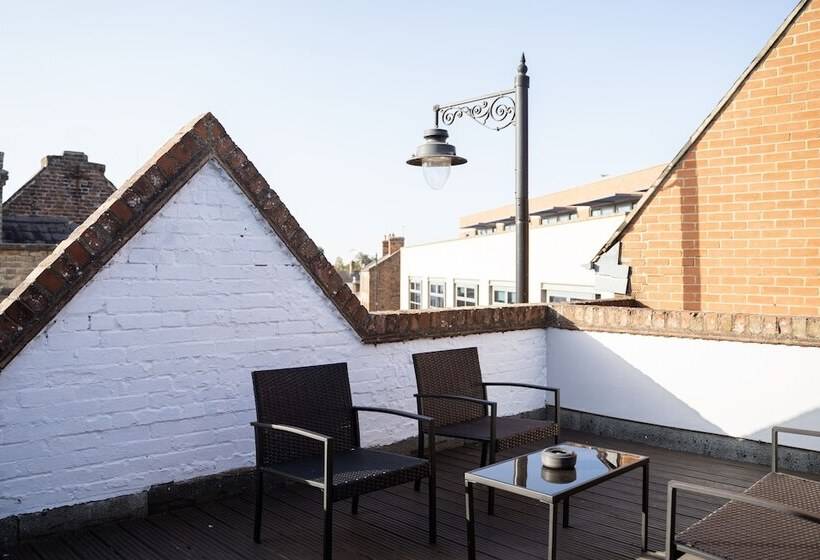 Отель The Red Lion