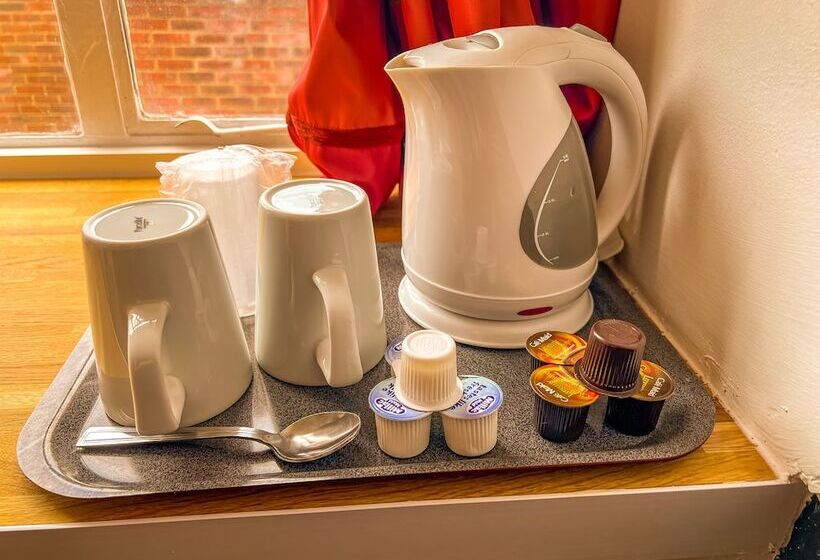 Отель The Red Lion