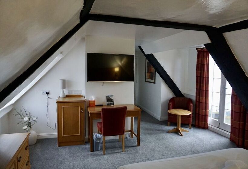 Отель The Red Lion