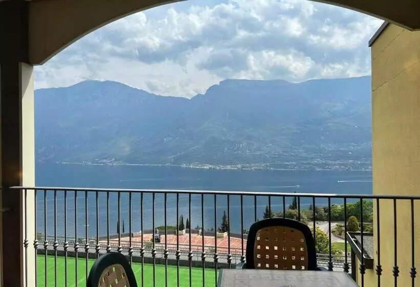 ホテル Village Bazzanega Montagnoli Group