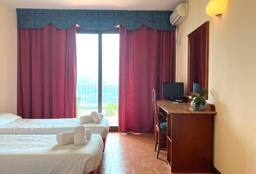 酒店 Village Bazzanega   Montagnoli Group