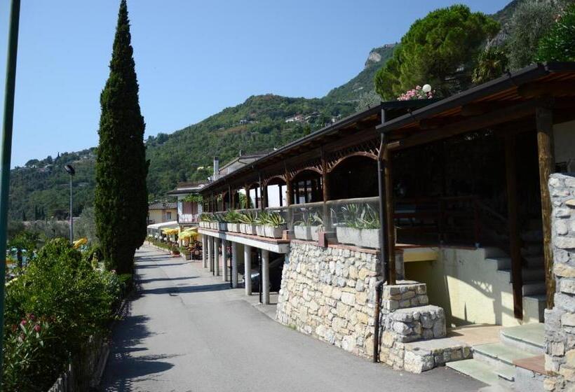 酒店 Village Bazzanega   Montagnoli Group