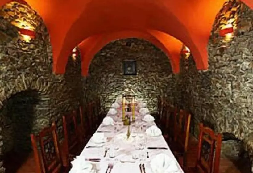 בית מלון כפרי Zamek Na Skale