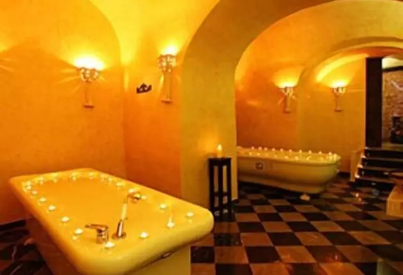 בית מלון כפרי Zamek Na Skale