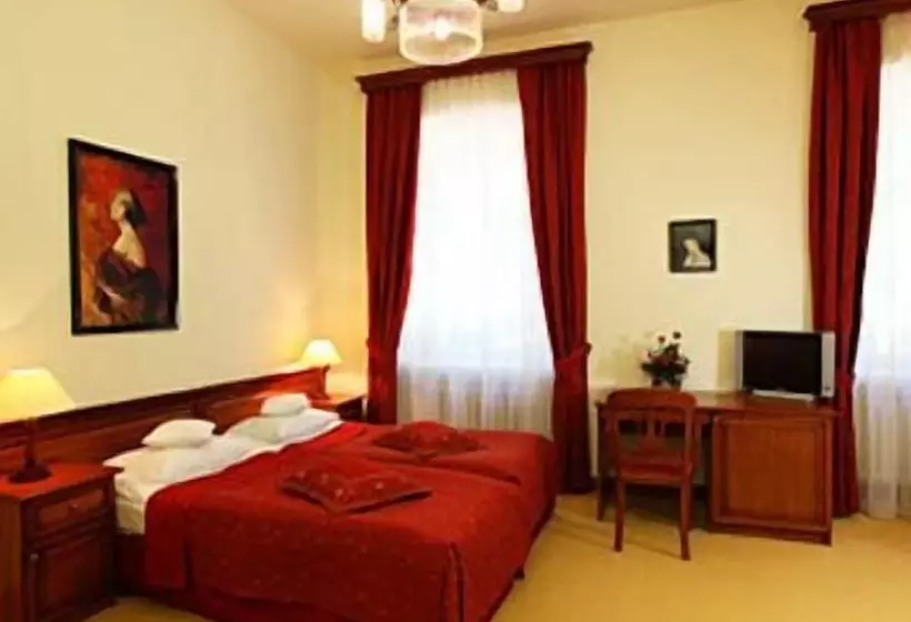 בית מלון כפרי Zamek Na Skale