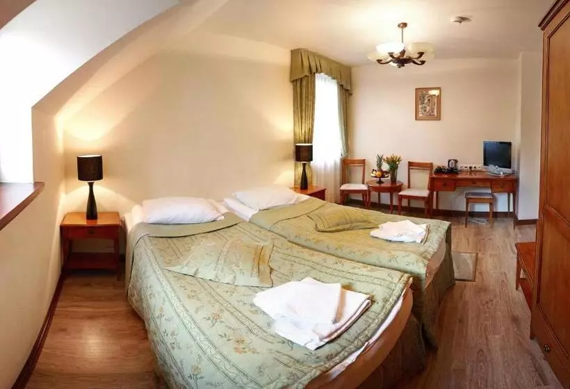 בית מלון כפרי Zamek Na Skale