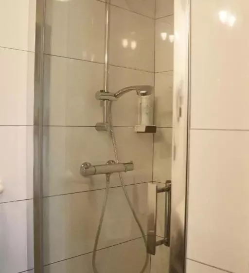 Отель Hôtel Lémand Lyon Est   Villefontaine