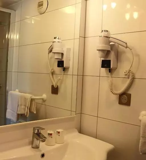 Отель Hôtel Lémand Lyon Est   Villefontaine