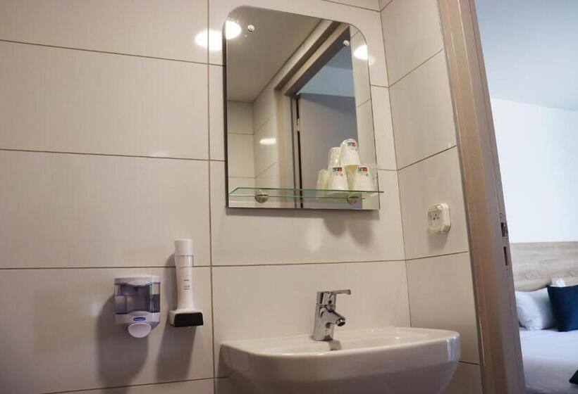 酒店 Hôtel Lémand Lyon Est   Villefontaine