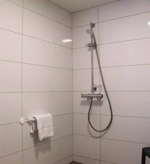 Отель Hôtel Lémand Lyon Est   Villefontaine