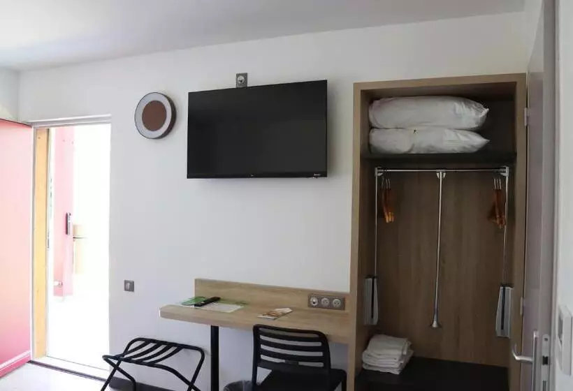 Отель Hôtel Lémand Lyon Est   Villefontaine