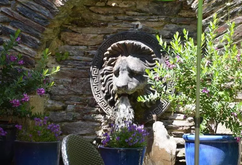 ペンション La Tour Du Lion