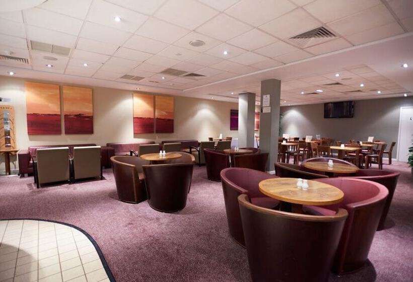 بنسيون The Lodge At Meyrick Park