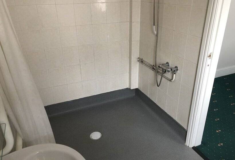 The Clee Hotel   Cleethorpes, Grimsby, Lincolnshire