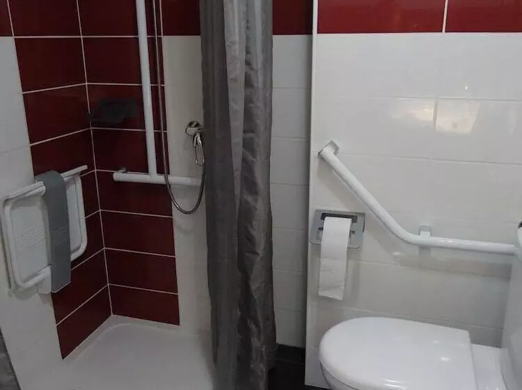 هتل Akena Le Prado