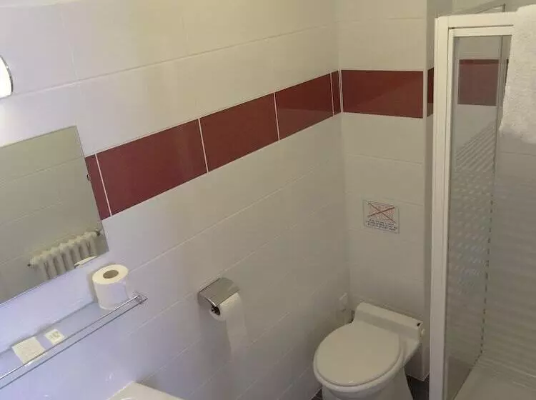 هتل Akena Le Prado