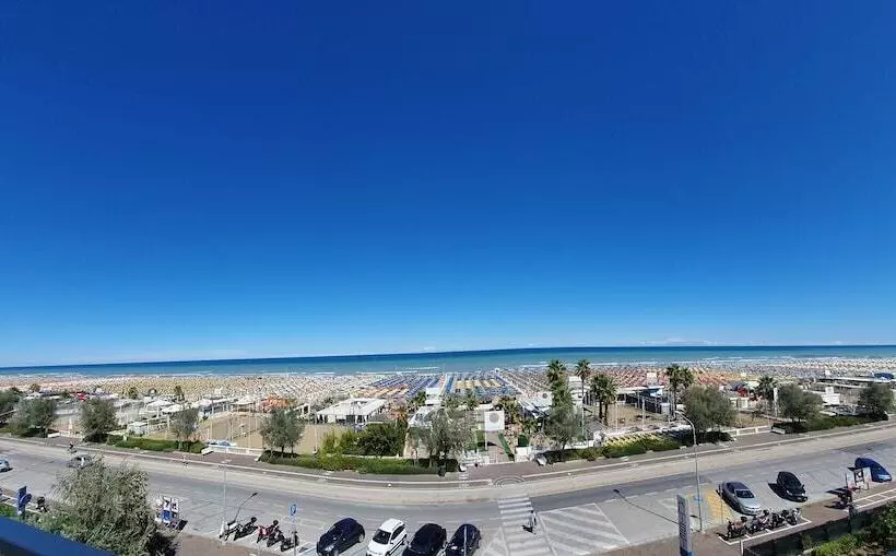 Hotelli Alisei Palace