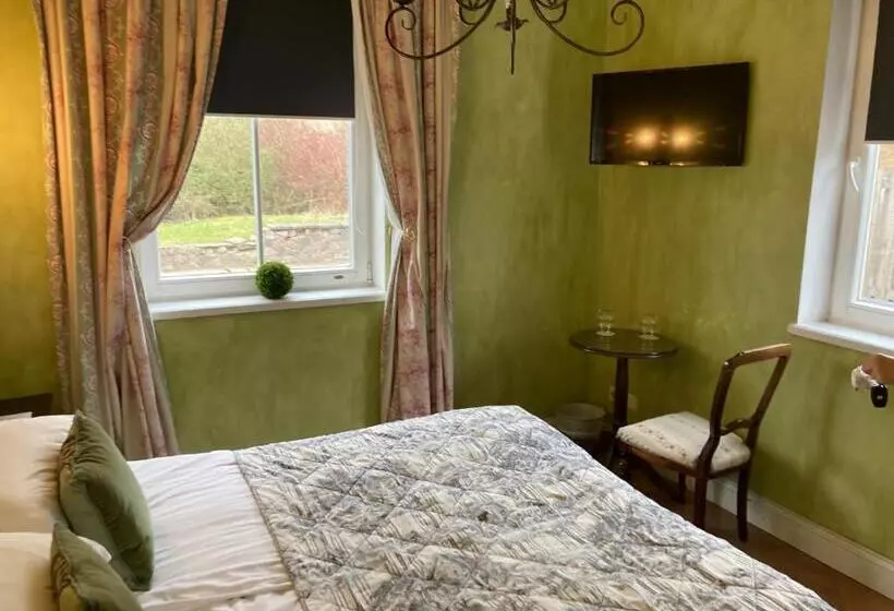 هتل Apvalaus Stalo Klubas Gastro & Spa