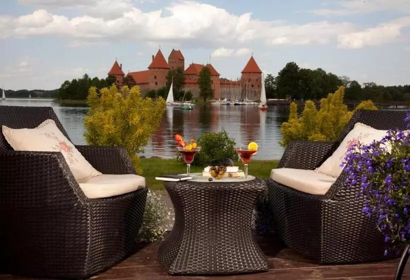 هتل Apvalaus Stalo Klubas Gastro & Spa