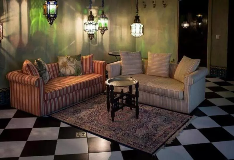 هتل Apvalaus Stalo Klubas Gastro & Spa