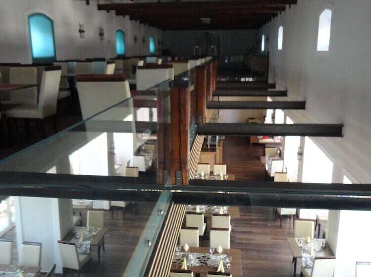 בית מלון כפרי Ce Plaza