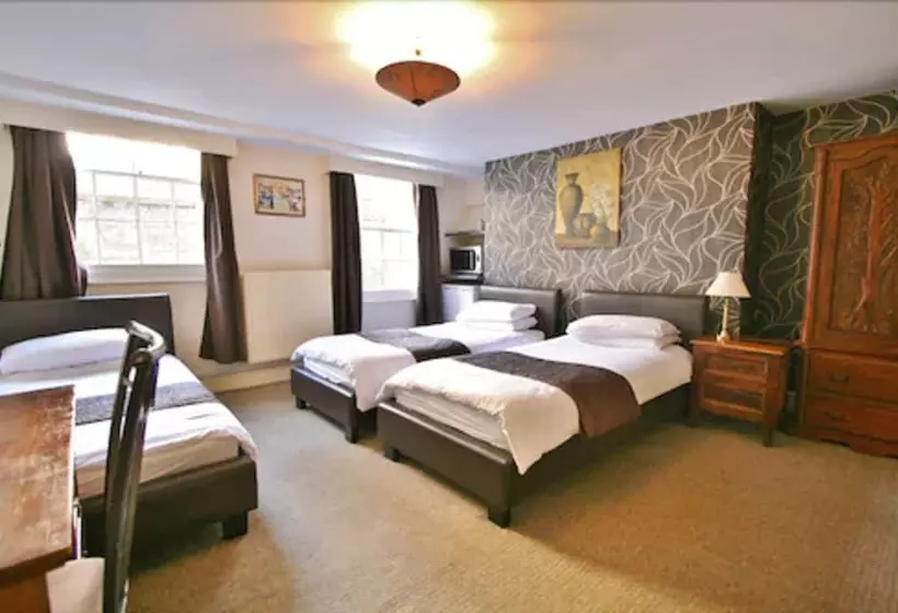 Central Hotel Cheltenham By Roomsbooked