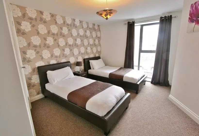 Central Hotel Cheltenham By Roomsbooked