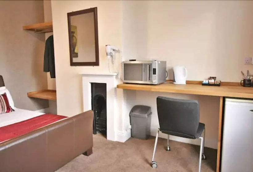 Central Hotel Cheltenham By Roomsbooked