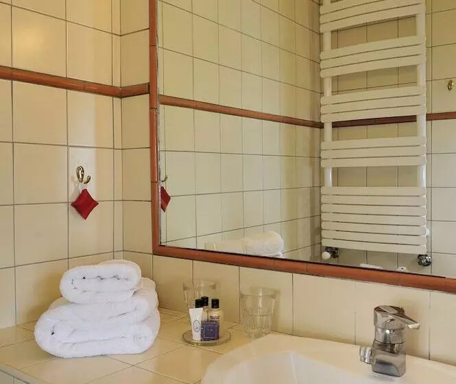 בית מלון כפרי Charembeau