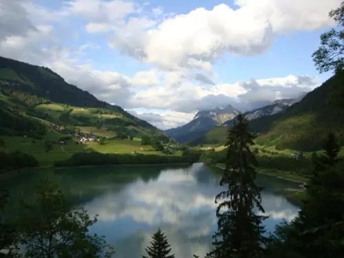 בית מלון כפרי De Ville