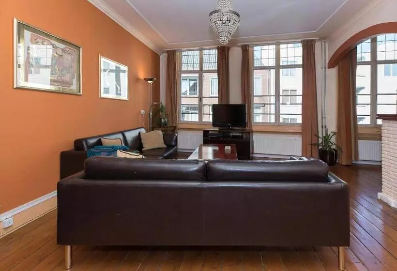 Otel De Vischpoorte, Hartje Deventer En Aan De Ijssel