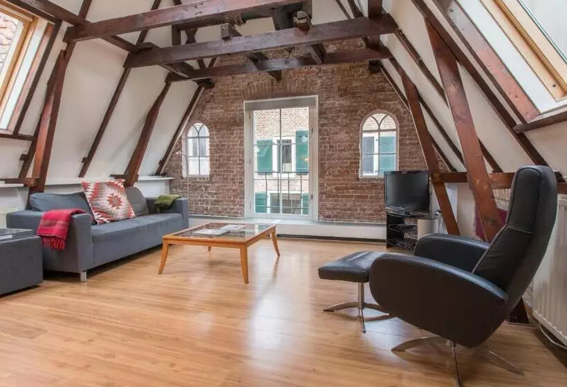 Otel De Vischpoorte, Hartje Deventer En Aan De Ijssel