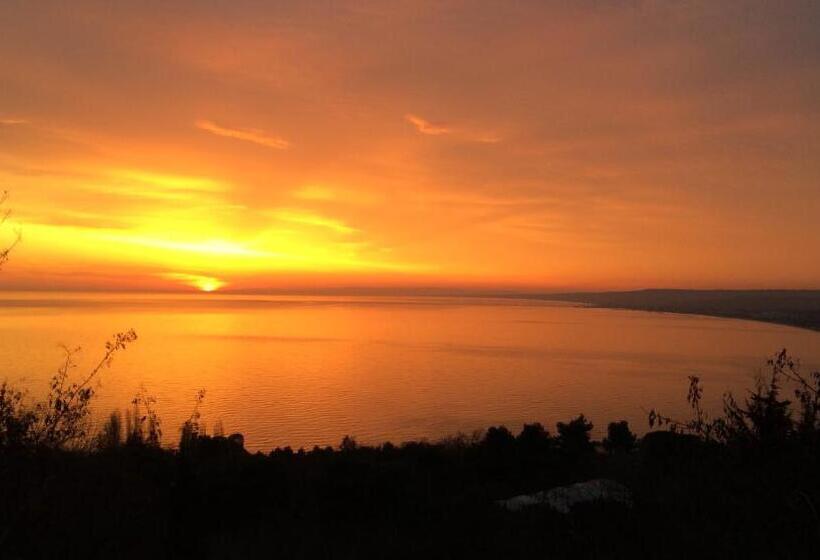 בית מלון כפרי Dei 7