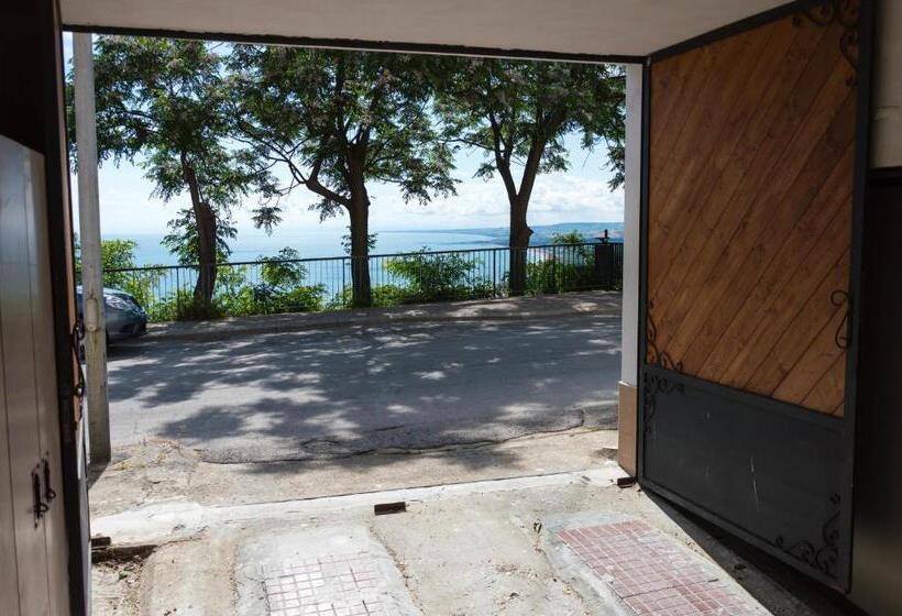 בית מלון כפרי Dei 7