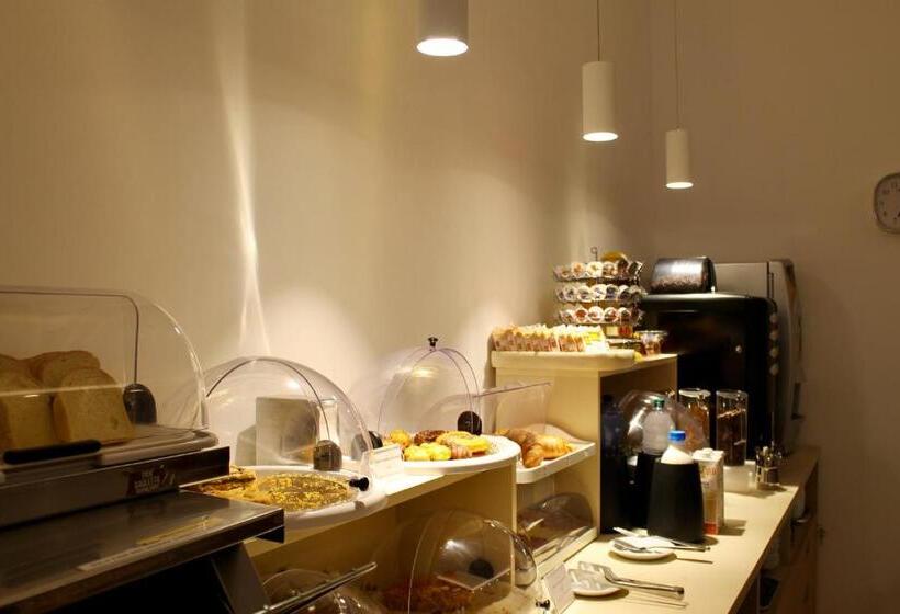 בית מלון כפרי Dei 7